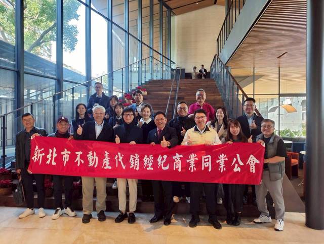 1380571_9b6b9c8967687fe50cf1290ace8c81f5